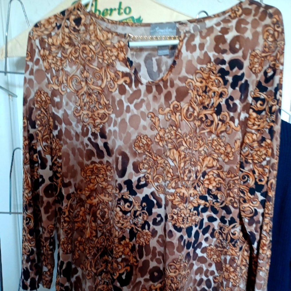 Chicos Travelers leopard print tunic